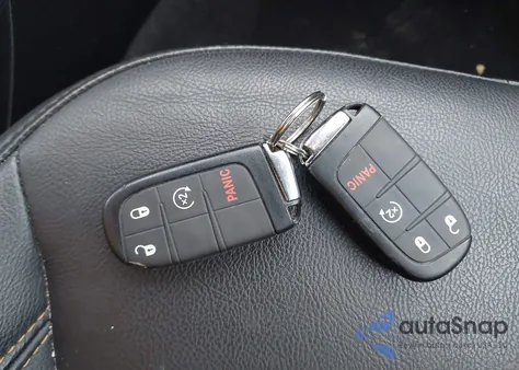 2021 Jeep Compass Limited 4X4 z USA, uszkodzony, nr VIN 3C4NJDCB4MT515891